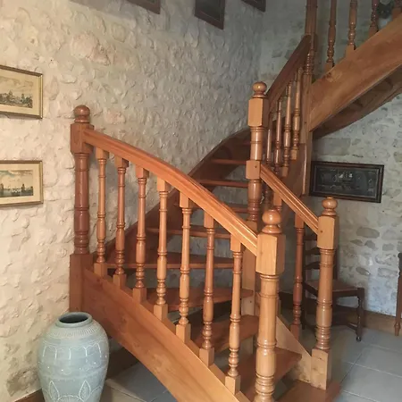 Villa Charentaise Avec Piscine Privee Chazelles (Charente)